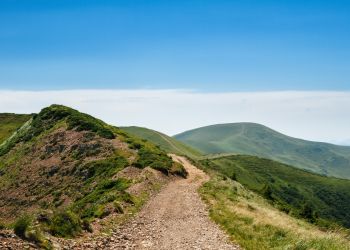 To idealny dzień na piesze wędrówki po górach