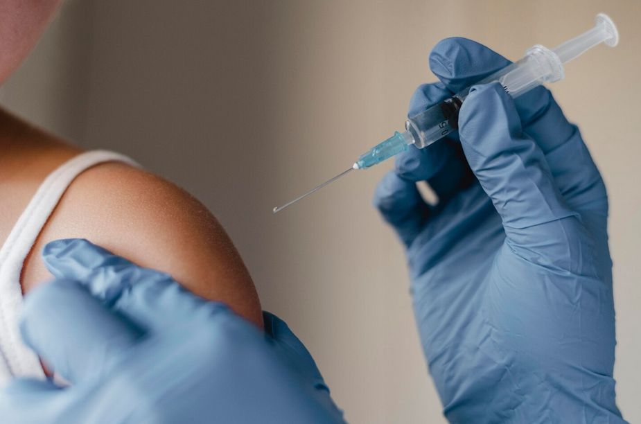 Więcej szczepień w aptekach