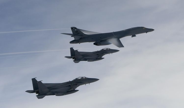 Prezydent Ukrainy Wołodymyr Zełenski: Rosja próbuje zniszczyć ukraińską infrastrukturę cywilną przed zimą 1 - Polskie Radio Rzeszów Izrael zaatakował cele wojskowe Huti w stolicy Jemenu