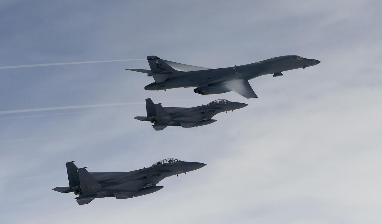 Izrael zaatakował cele wojskowe Huti w stolicy Jemenu