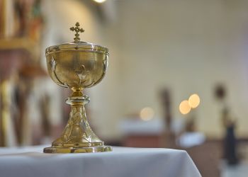 Atak na kościół w Minneapolis: mężczyzna zabił dwójkę dzieci, ranił 17 osób i popełnił samobójstwo