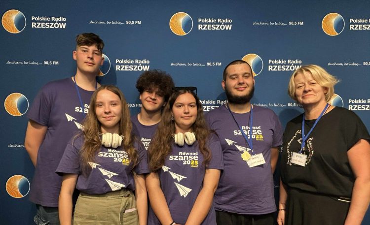 „Gdy licho nie śpi” – młodzież z Chmielnika o mitologii i tradycjach Słowian