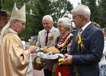 Około 70 delegacji parafialnych wzięło udział w dożynkach diecezji rzeszowskiej