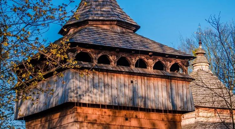 Prace konserwatorskie w Radrużu