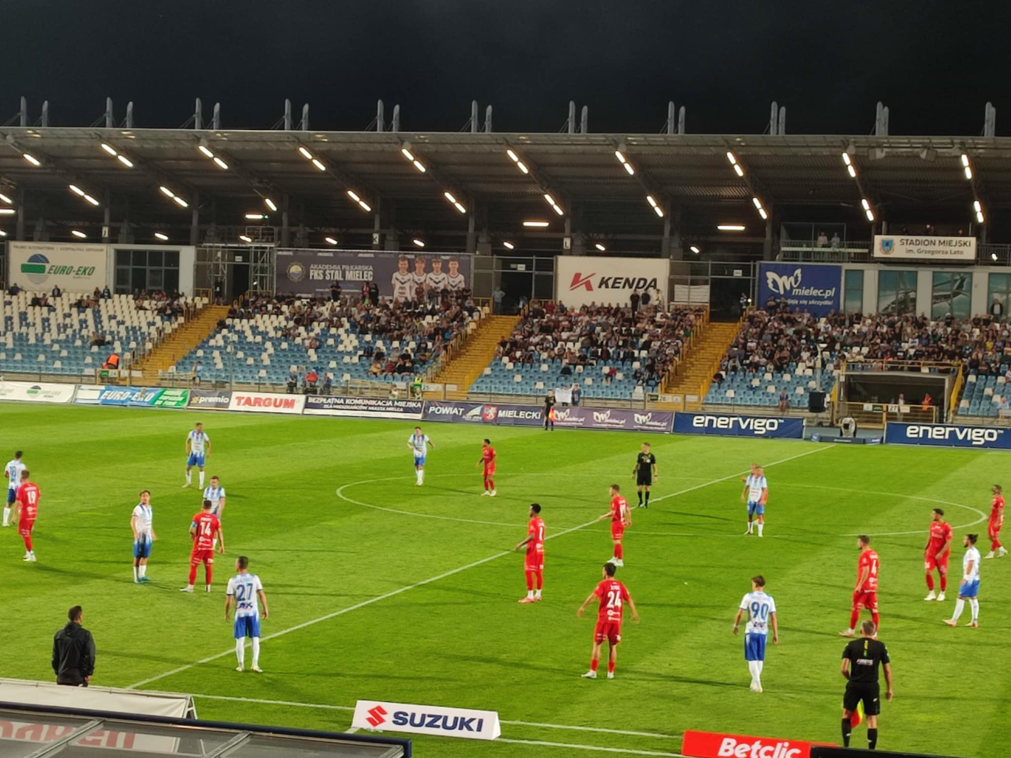 Pierwsza wygrana w sezonie piłkarzy Stali Mielec na własnym stadionie
