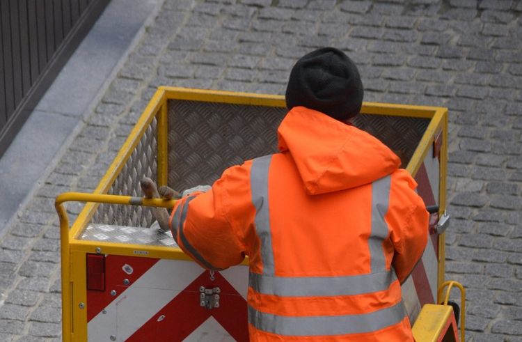 Zmiany w odbiorze odpadów – rusza zbiórka tekstyliów w Lubaczowie 1 - Polskie Radio Rzeszów Zmiany w odbiorze odpadów – rusza zbiórka tekstyliów w Lubaczowie