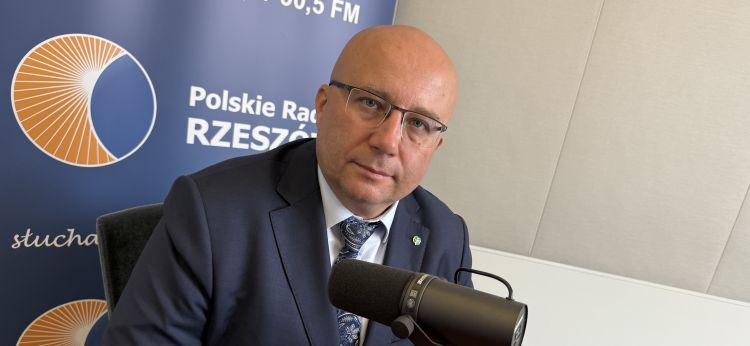 A. Dziedzic: Nie zajmuję się pojedynczymi osobami w agencji 1 - Polskie Radio Rzeszów A. Dziedzic: Nie zajmuję się pojedynczymi osobami w agencji