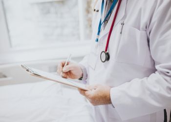 Ponad 143 tys. osób w wieku 65–69 lat leczyło się na Podkarpaciu w 2024 roku