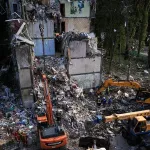 Do 31 osób wzrosła liczba ofiar śmiertelnych rosyjskiego ataku na Kijów [ZDJĘCIA] - Polskie Radio Rzeszów