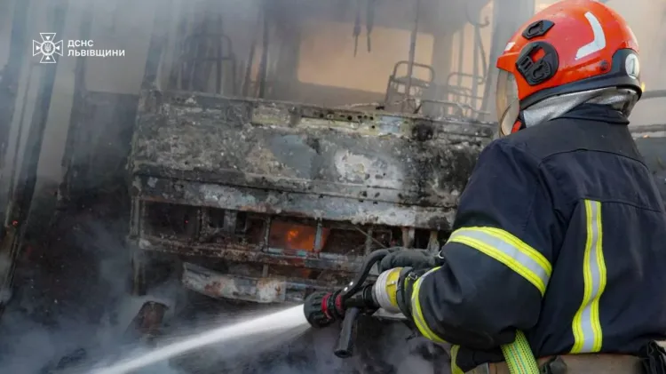 Zmasowany atak Rosji na Ukrainę dronami i rakietami, m.in. na Lwów