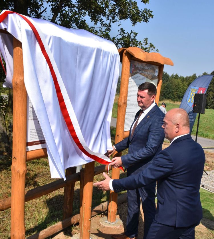 Udostępnienie Kopca Tatarskiego w Ropczycach [ZDJĘCIA]