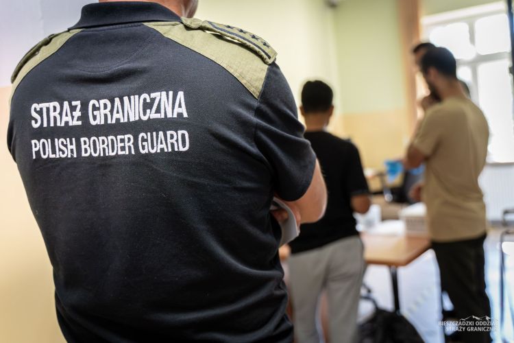 Pięciu obywateli Pakistanu zostało przymusowo odesłanych z Polski