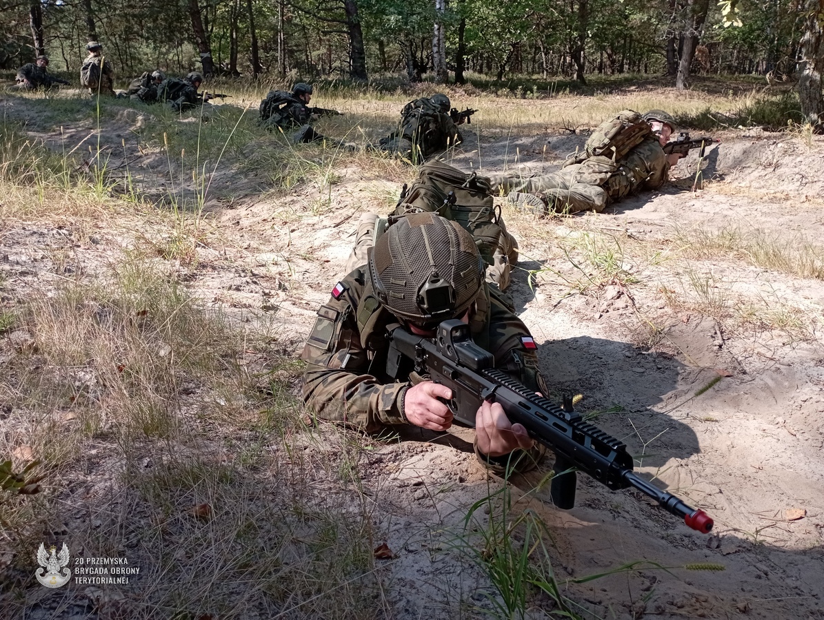 Żołnierze przemyskiej brygady WOT ćwiczyli na poligonie w Nowej Dębie