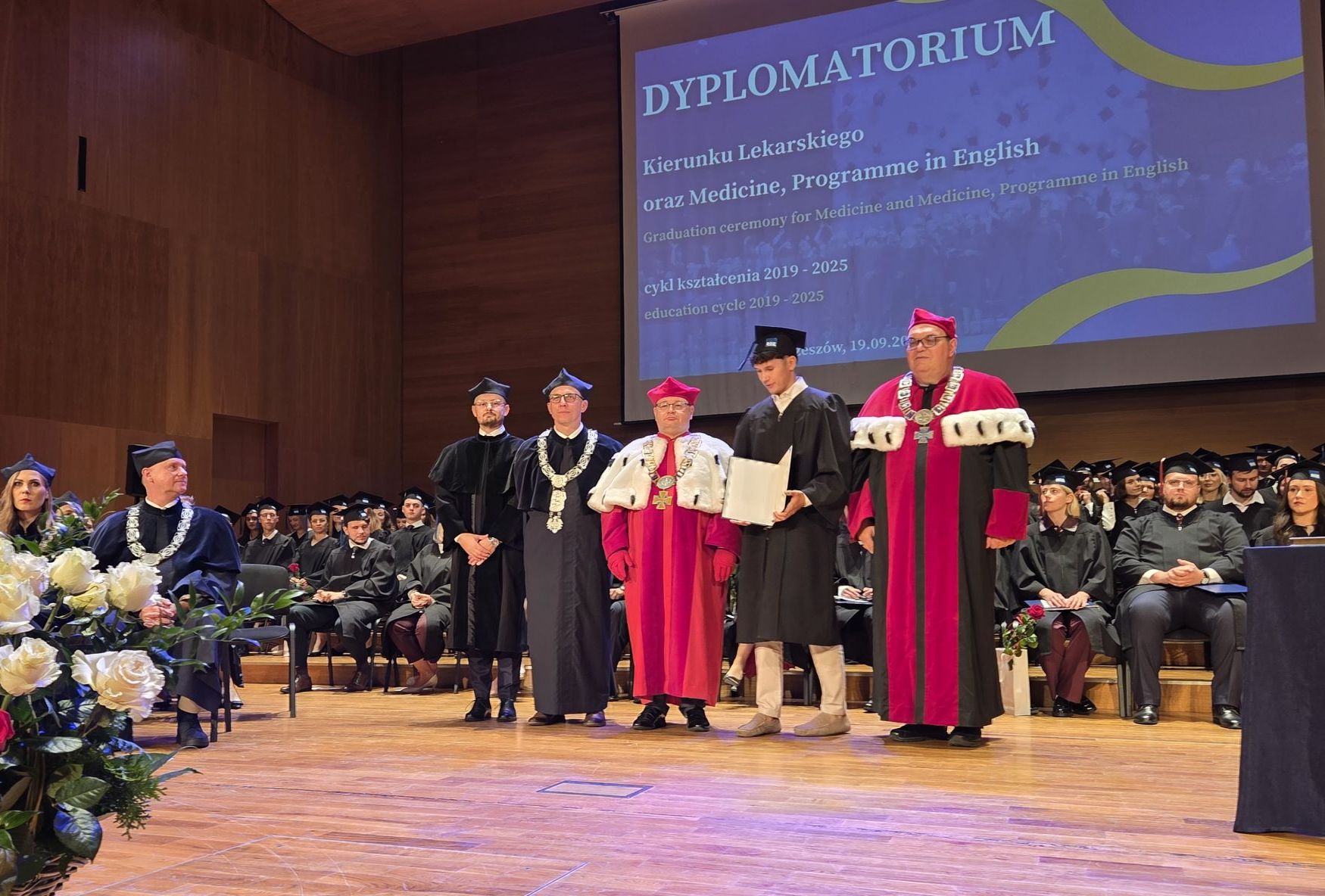 Dyplomy dla 155 absolwentów kierunku lekarskiego na Uniwersytecie Rzeszowskim