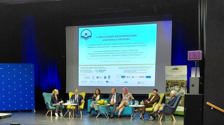 Międzynarodowa Konferencja Naukowa „Edukacja wobec wyzwań i zadań współczesności i przyszłości” w Rzeszowie