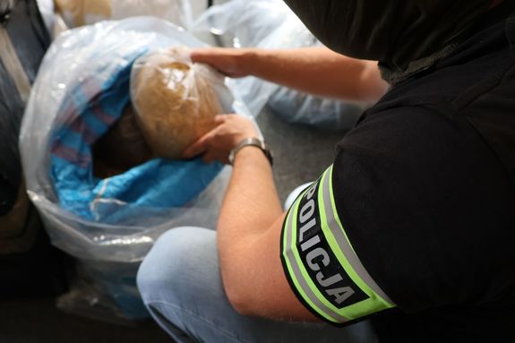 W Tyczynie policja znalazła 55 kilogramów nielegalnego tytoniu