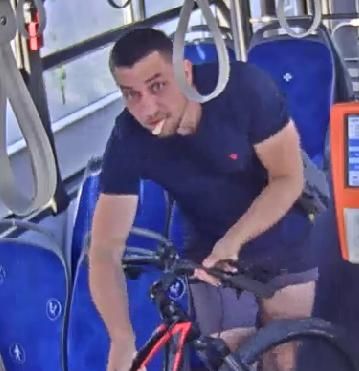 Policja poszukuje sprawcy ataku na 17-latka w Rzeszowie 2 - Polskie Radio Rzeszów Policja poszukuje sprawcy ataku na 17-latka w Rzeszowie - Polskie Radio Rzeszów