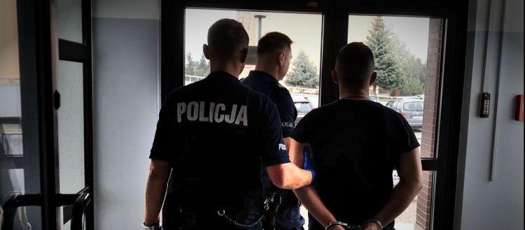 Funkcjonariusze zabezpieczyli blisko półtora kilograma narkotyków. Zatrzymali 28-latka