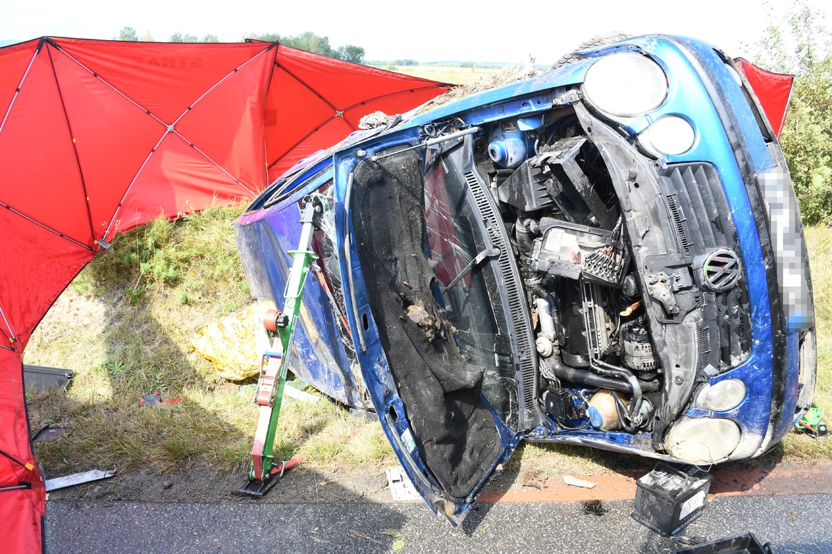 Tragiczny wypadek w Czekaju. Jedna osoba nie żyje 2 - Polskie Radio Rzeszów Tragiczny wypadek w Czekaju. Jedna osoba nie żyje - Polskie Radio Rzeszów