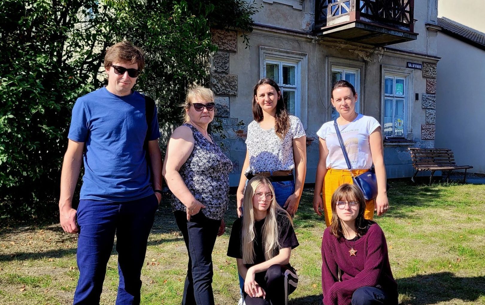 Plener malarski w żołyńskiej kamienicy „Dąbrowscy inspirują” [ZDJĘCIA]