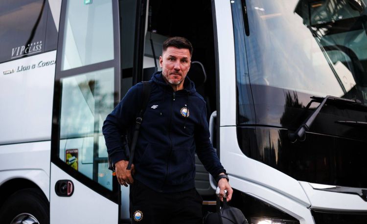 Stal Mielec zwalnia trenera po derbowej porażce 1 - Polskie Radio Rzeszów Stal Mielec zwalnia trenera po derbowej porażce