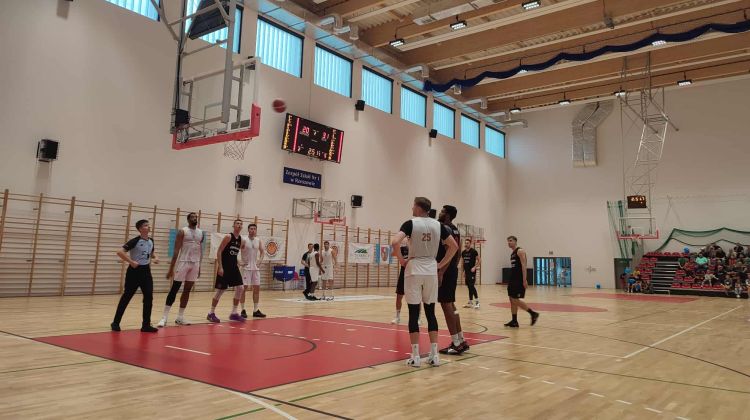 Miasto Szkła Krosno drugi raz z rzędu mistrzem Podkarpacia w koszykówce [ZDJĘCIA]