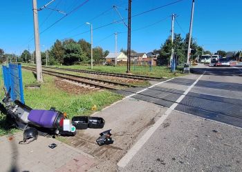 62-latek wjechał na czerwonym świetle na przejazd kolejowy. Miał blisko promil alkoholu we krwi