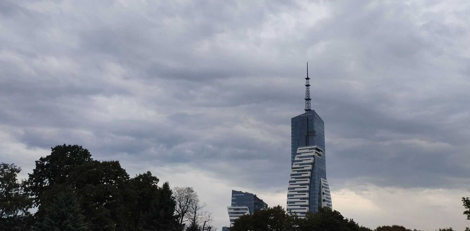 IMGW ostrzega: Silne deszcze i burze na Podkarpaciu