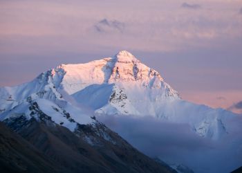 Andrzej Bargiel zjechał ze szczytu Mount Everest. „To marzenie dojrzewało latami”