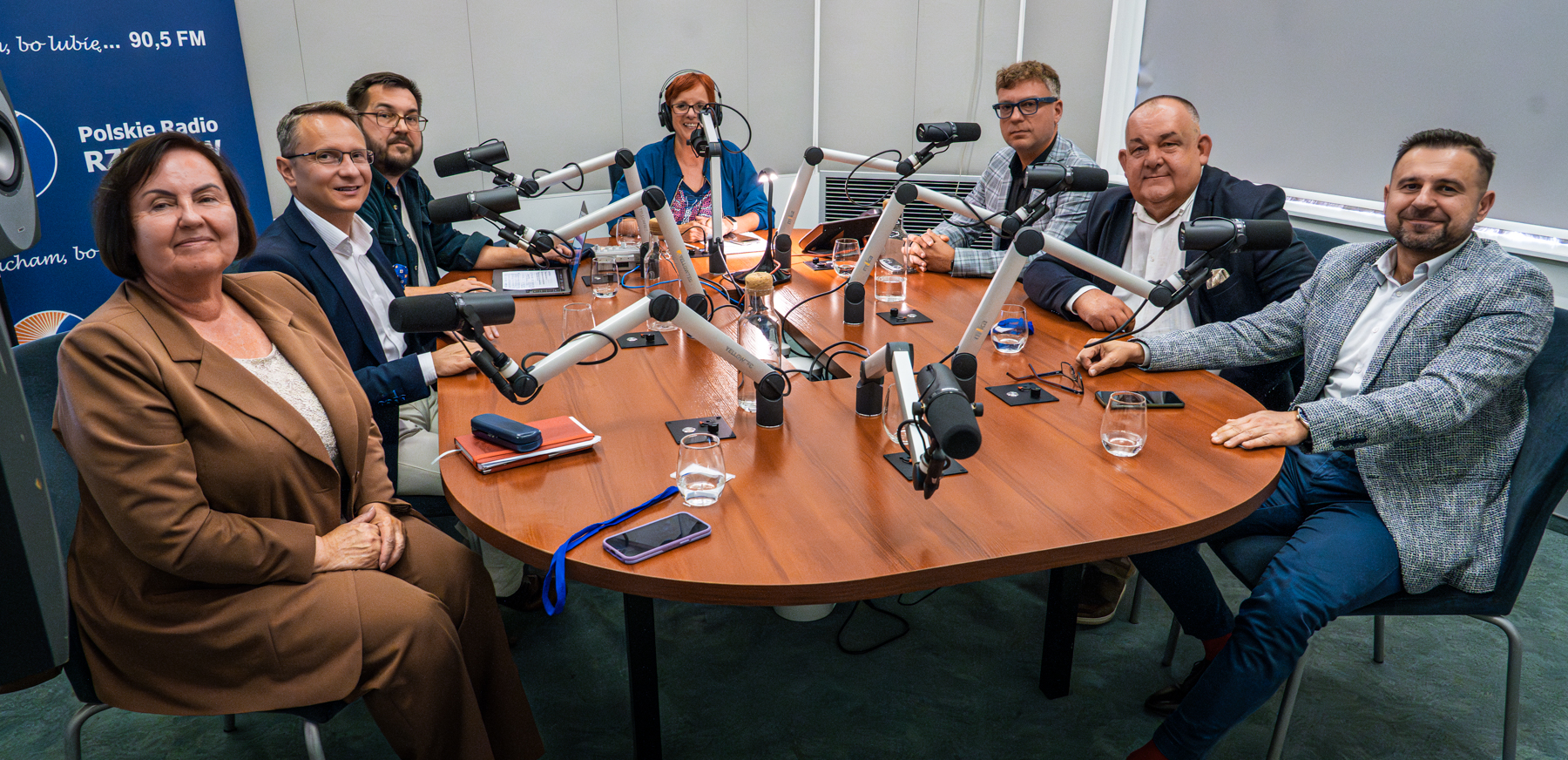 Lokalni politycy oceniają rządowy program ochrony ludności 7 - Polskie Radio Rzeszów Lokalni politycy oceniają rządowy program ochrony ludności