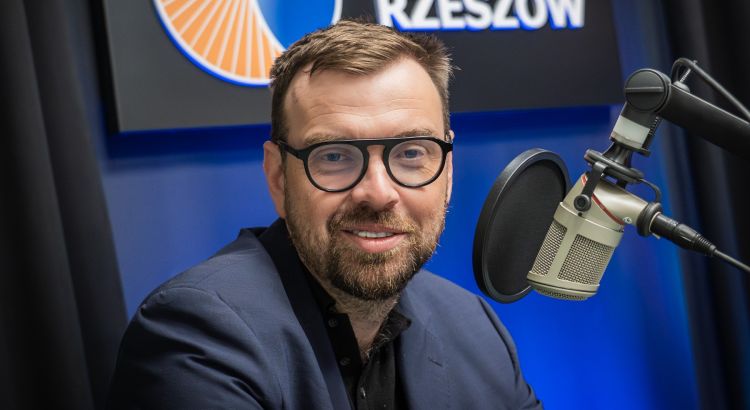 J. Majka: Podcast to forma opisywania rzeczywistości