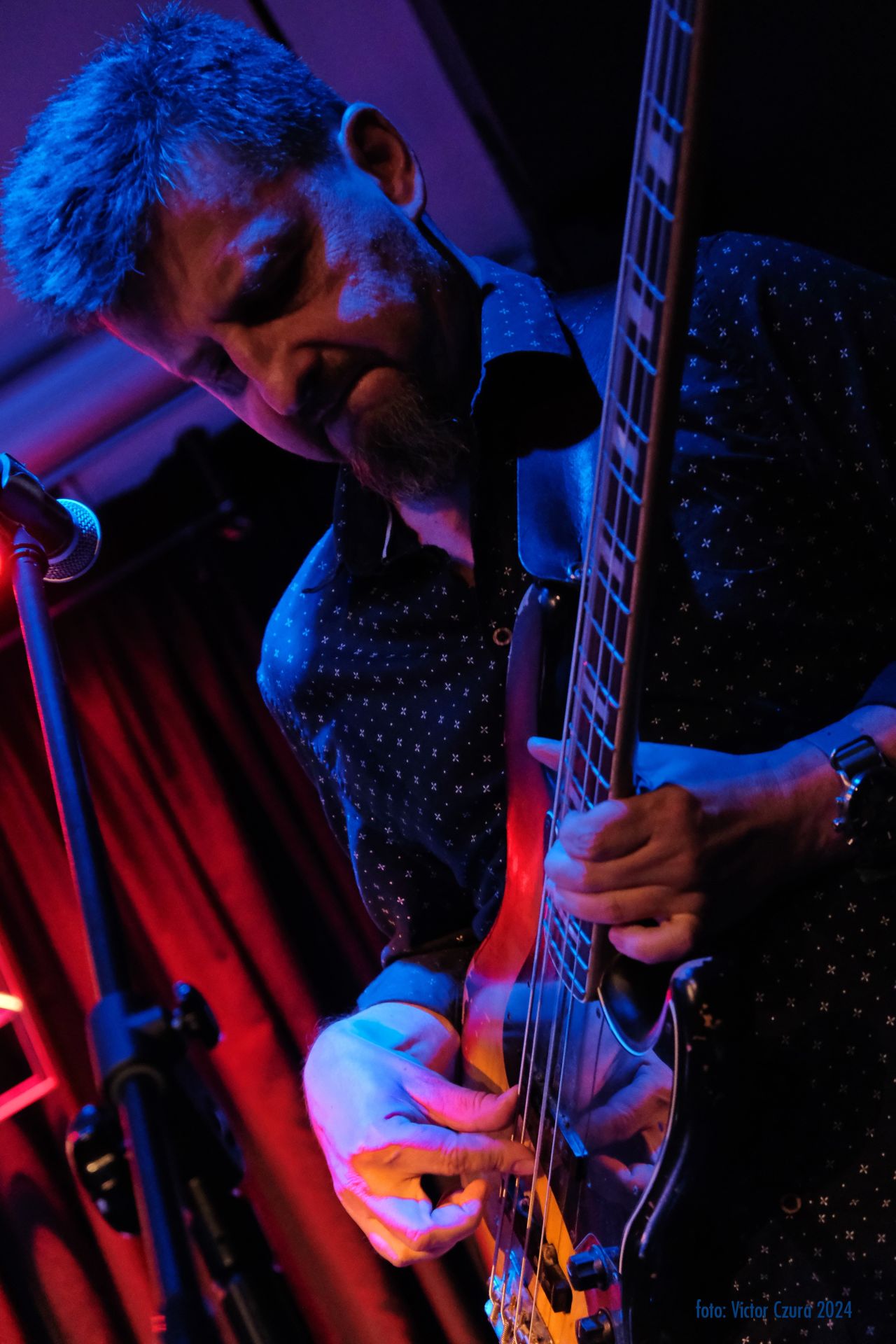 Łukasz Gorczyca, gitarzysta basowy, dla którego muzyka nie ma granic - Polskie Radio Rzeszów