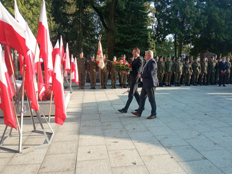 Obchody 86. rocznicy II wojny światowej w Tarnobrzegu 1 - Polskie Radio Rzeszów Obchody 86. rocznicy II wojny światowej w Tarnobrzegu