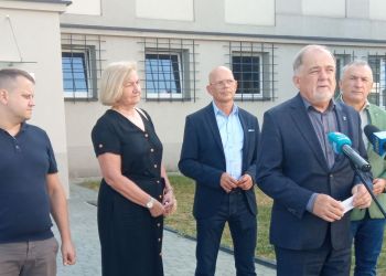 Nowe zabezpieczenia przeciwpożarowe i winda w LO nr 1 w Stalowej Woli