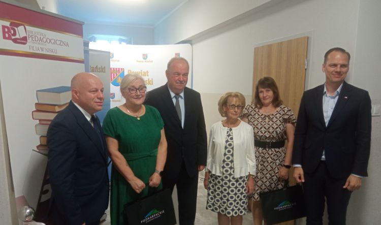 Otwarcie Biblioteki Pedagogicznej i Poradni Psychologiczno-Pedagogicznej w Nisku 1 - Polskie Radio Rzeszów Otwarcie Biblioteki Pedagogicznej i Poradni Psychologiczno-Pedagogicznej w Nisku