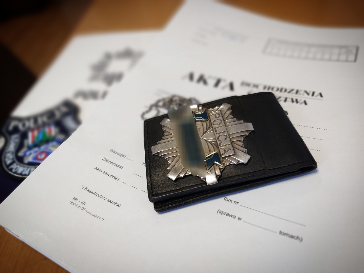 Tarnobrzeska policjantka usłyszała zarzuty, grozi jej wydalenie ze służby 7 - Polskie Radio Rzeszów Tarnobrzeska policjantka usłyszała zarzuty, grozi jej wydalenie ze służby