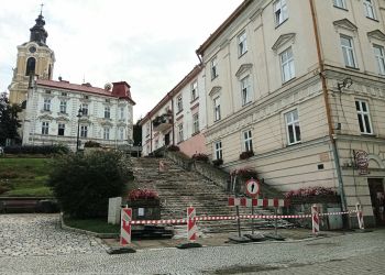 Rozpoczął się remont Schodów Rycerskich