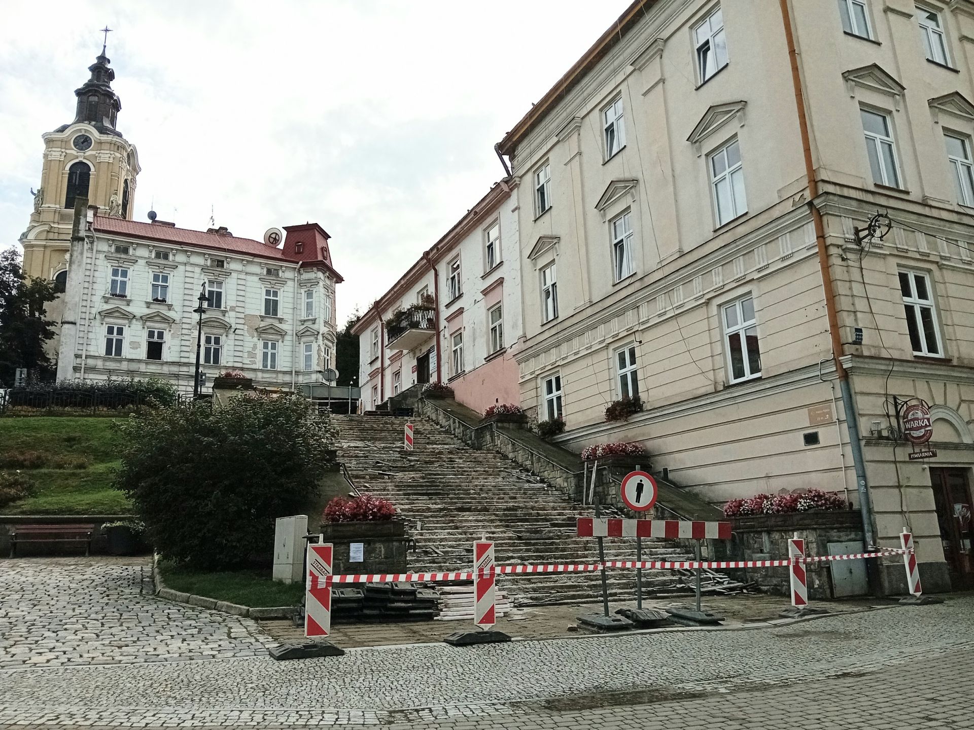Rozpoczął się remont Schodów Rycerskich 7 - Polskie Radio Rzeszów Rozpoczął się remont Schodów Rycerskich