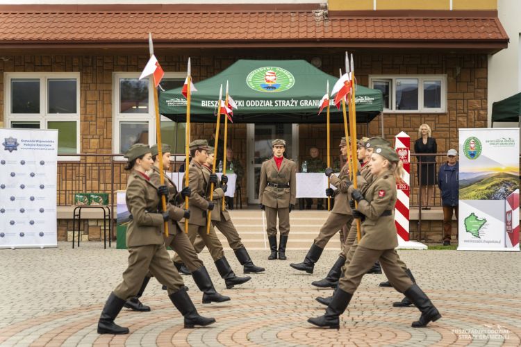 Rymanowscy licealiści w finale ogólnopolskiego Przeglądu Musztry Klas Mundurowych 1 - Polskie Radio Rzeszów Rymanowscy licealiści w finale ogólnopolskiego Przeglądu Musztry Klas Mundurowych