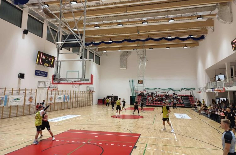 Wygrana Resovii z Sokołem na inaugurację mistrzostw Podkarpacia w koszykówce