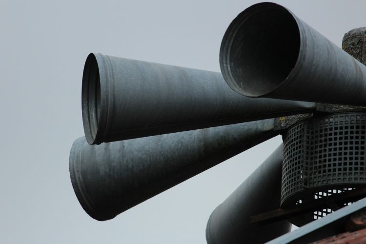 MSWiA: Apel o pozostanie w domach odwołany