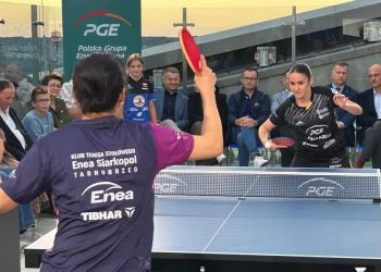 Tenis stołowy na 41. piętrze rzeszowskiego drapacza chmur [ZDJĘCIA, WIDEO]