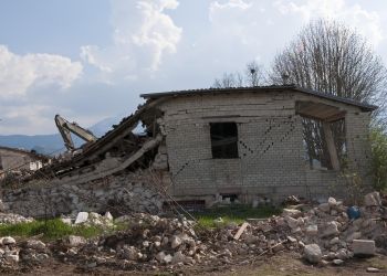 Władze Afganistanu: Ponad 2,2 tys. zabitych wskutek trzęsienia ziemi