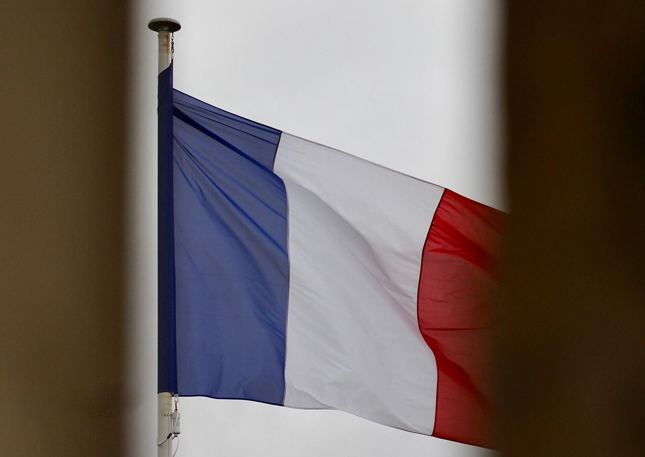 Upadek rządu we Francji. Premier Bayrou przegrał wotum zaufania