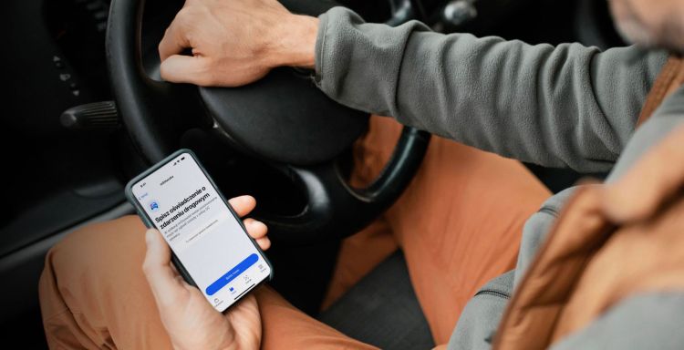 mStłuczka już w aplikacji mObywatel. Wygodne oświadczenie po kolizji bez papierów 1 - Polskie Radio Rzeszów mStłuczka już w aplikacji mObywatel. Wygodne oświadczenie po kolizji bez papierów