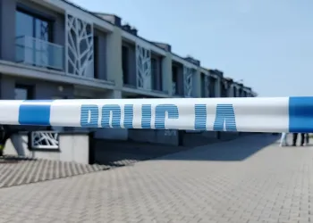 Śledztwo w sprawie pożaru szeregówek. Zarzuty usłyszał właściciel jednego z domów