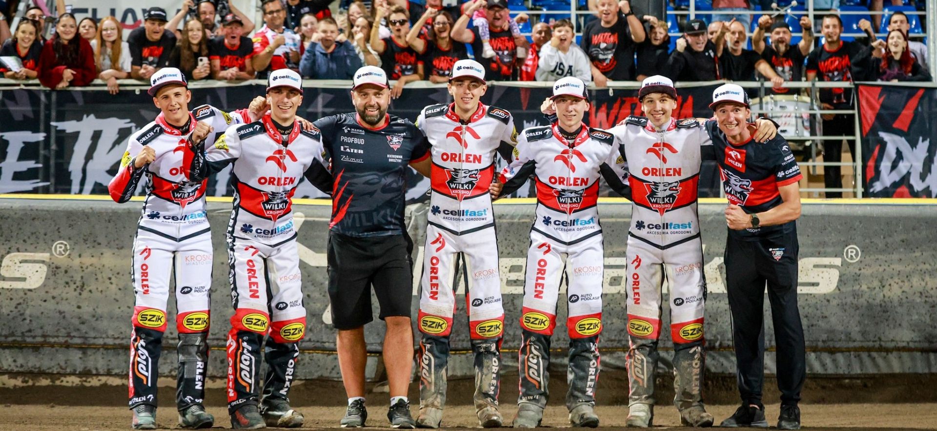 Młoda Wataha bezkonkurencyjna na własnym torze