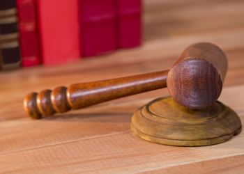 Sąd w Lesku warunkowo umorzył postępowanie wobec rodziców dzieci poszkodowanych na stoku