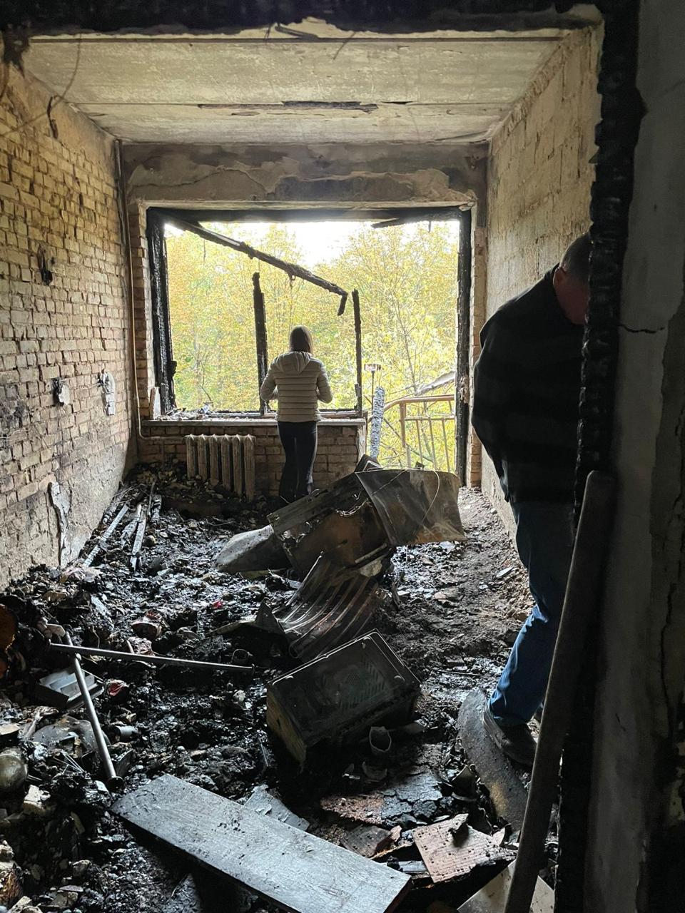 Podczas rosyjskiego ostrzału pocisk uderzył w polską ambasadę w Kijowie 6 - Polskie Radio Rzeszów Podczas rosyjskiego ostrzału pocisk uderzył w polską ambasadę w Kijowie - Polskie Radio Rzeszów