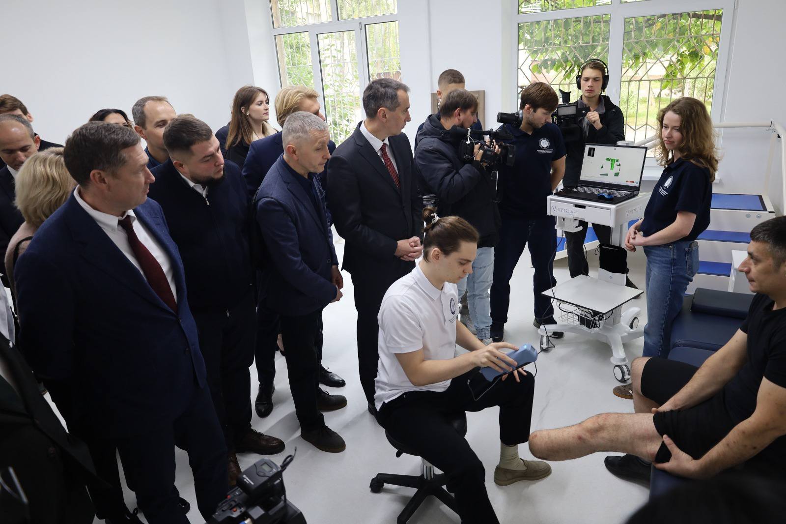 We Lwowie otwarto największy w Ukrainie zakład produkcji protez - Polskie Radio Rzeszów